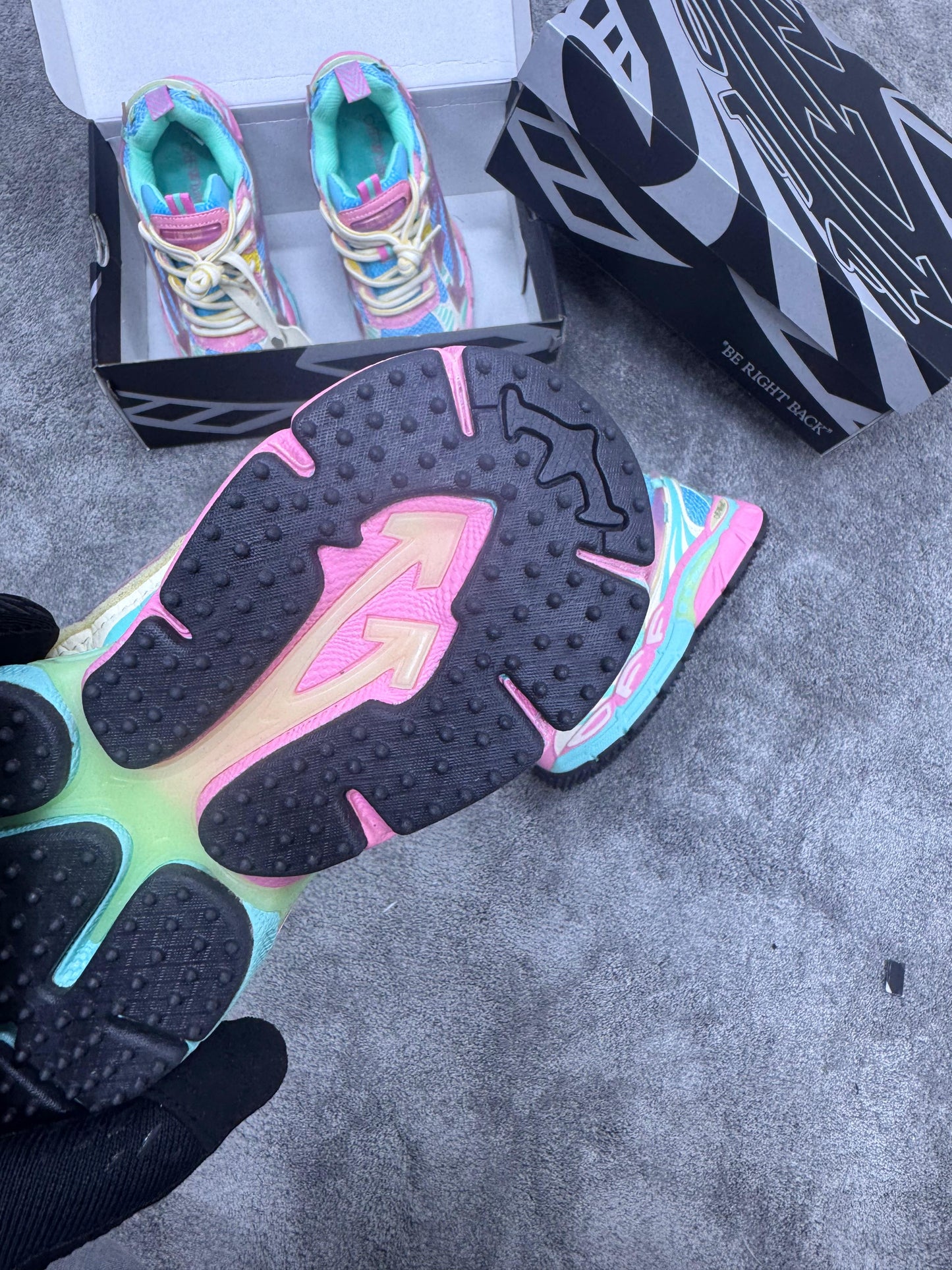 OFF-WHITE Be Right (Bicolor )