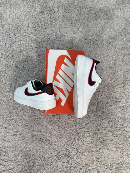 Air Force 1 logo rojo "Baja calidad"