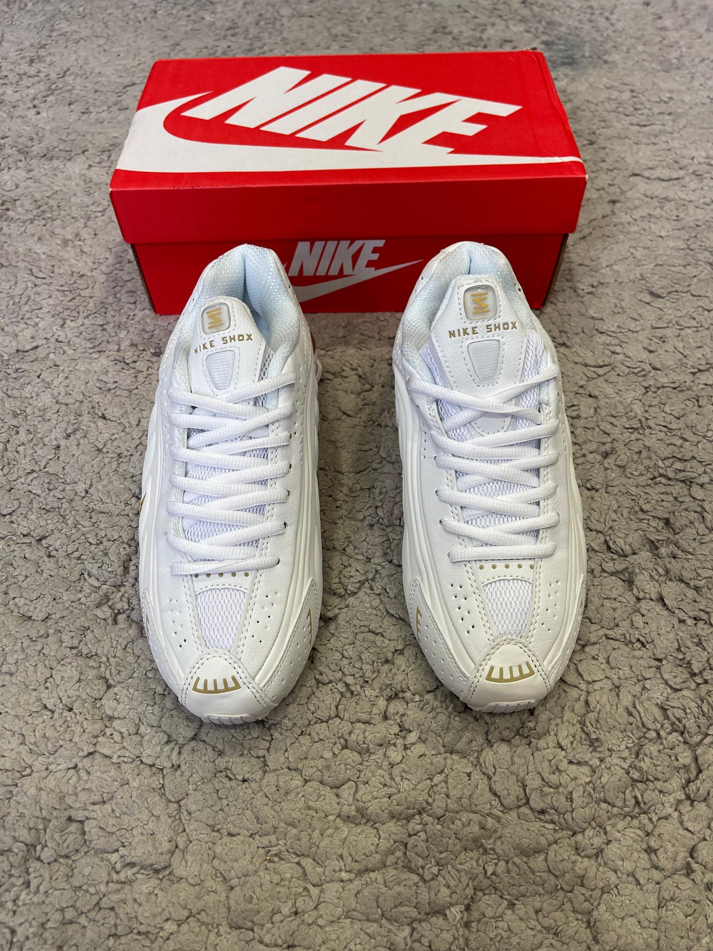 Nike Shox R4 blancas