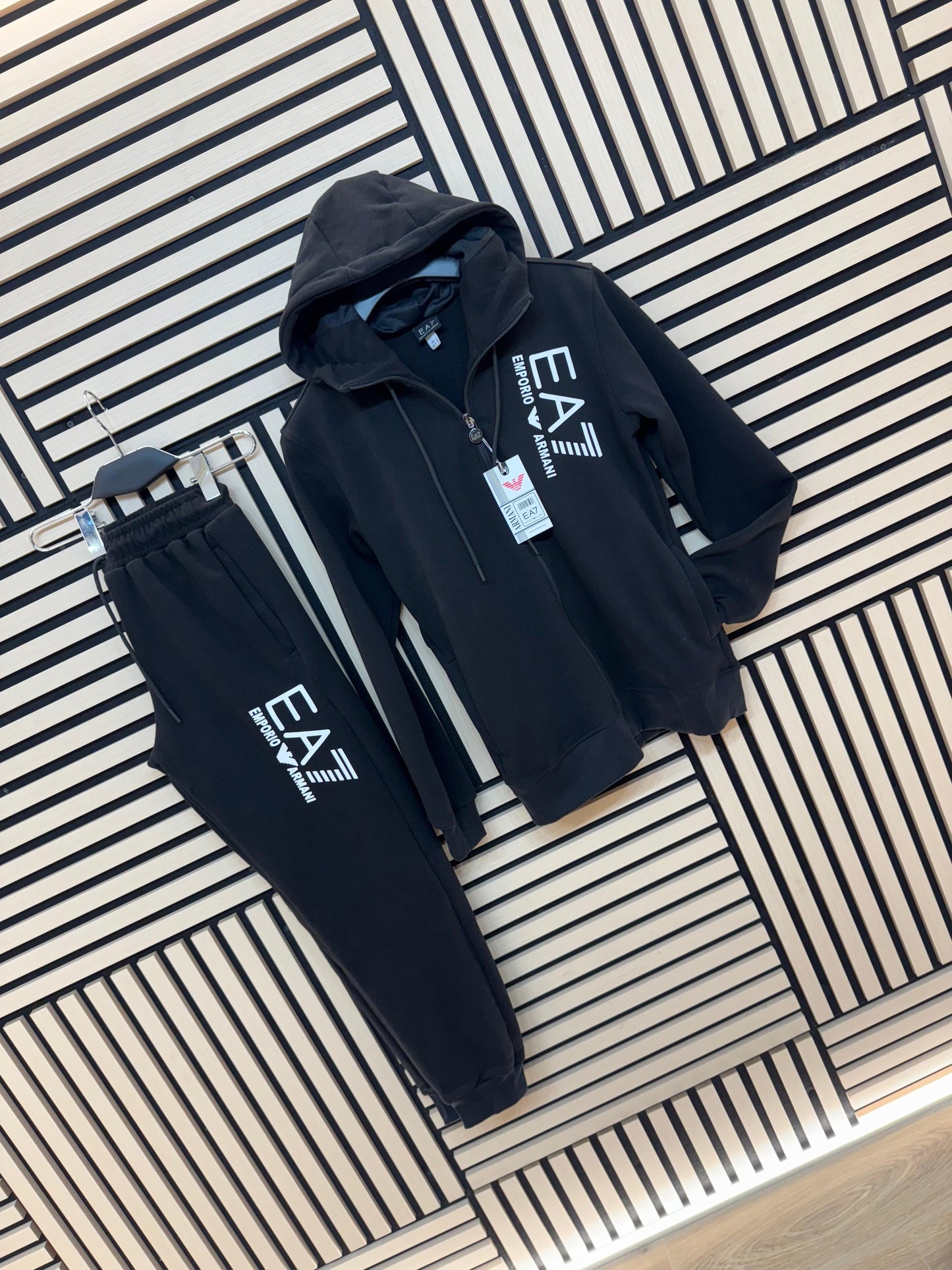 Chandal Armani (negro) Maxima calidad