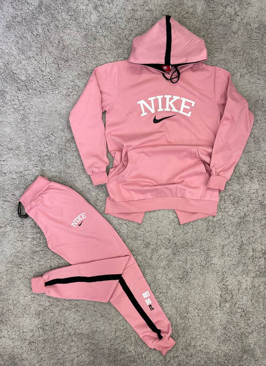 Chándal Nike rosa “novedad” "Baja calidad"