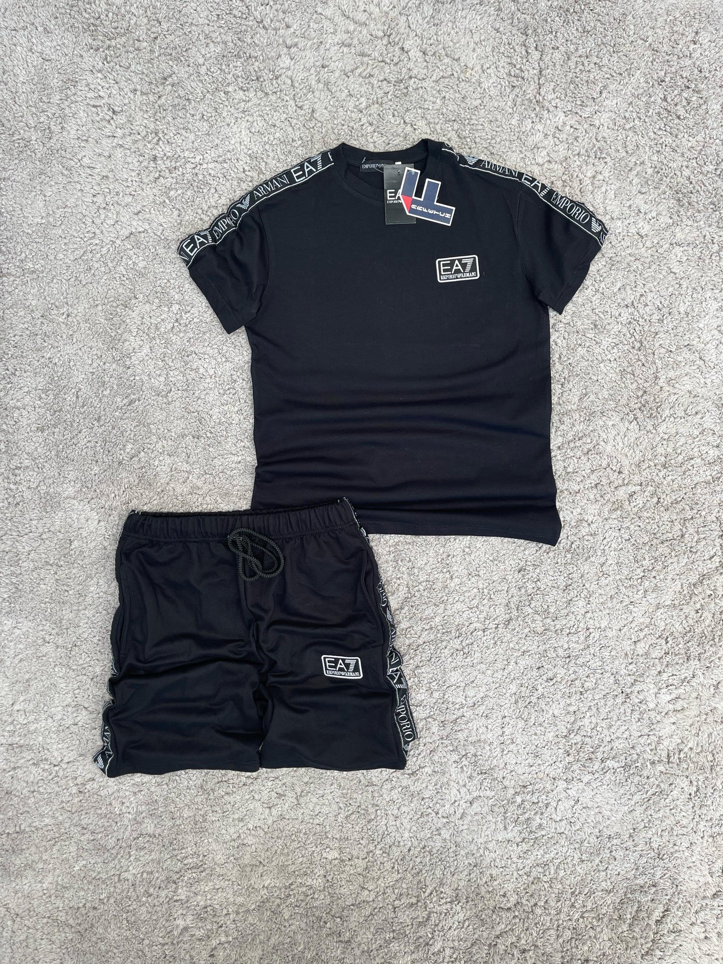 Conjunto de verano EA7