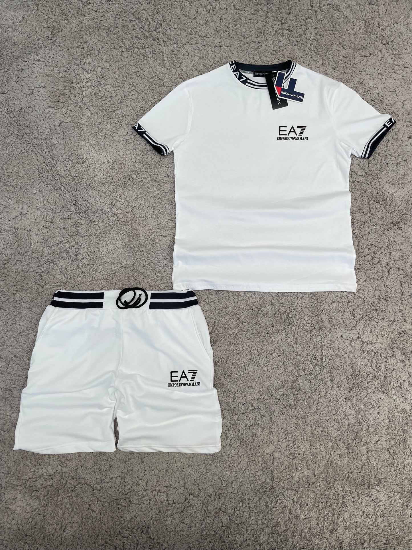 Conjunto de verano EA7