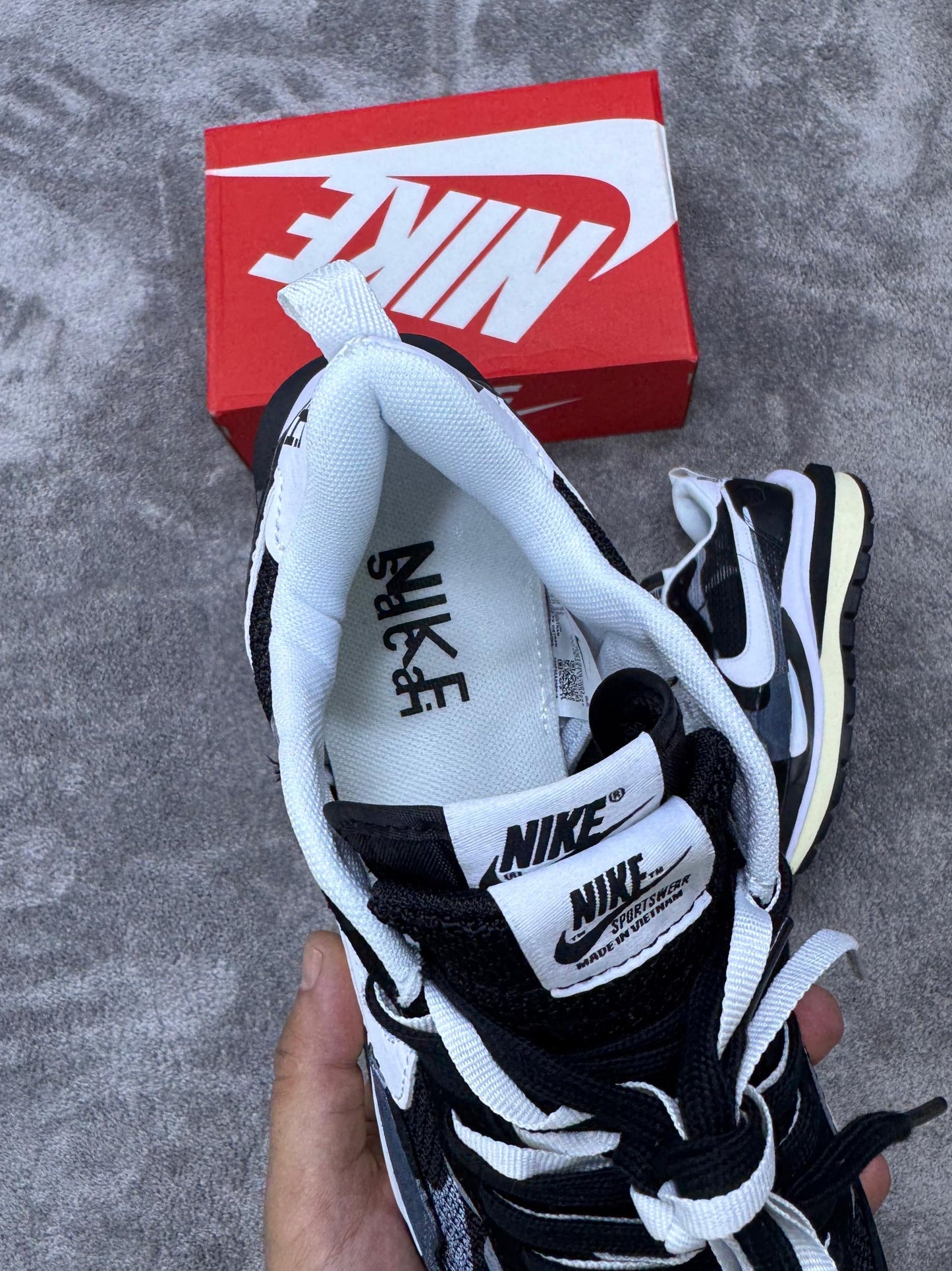 Nike x scai vaporwaffle black white